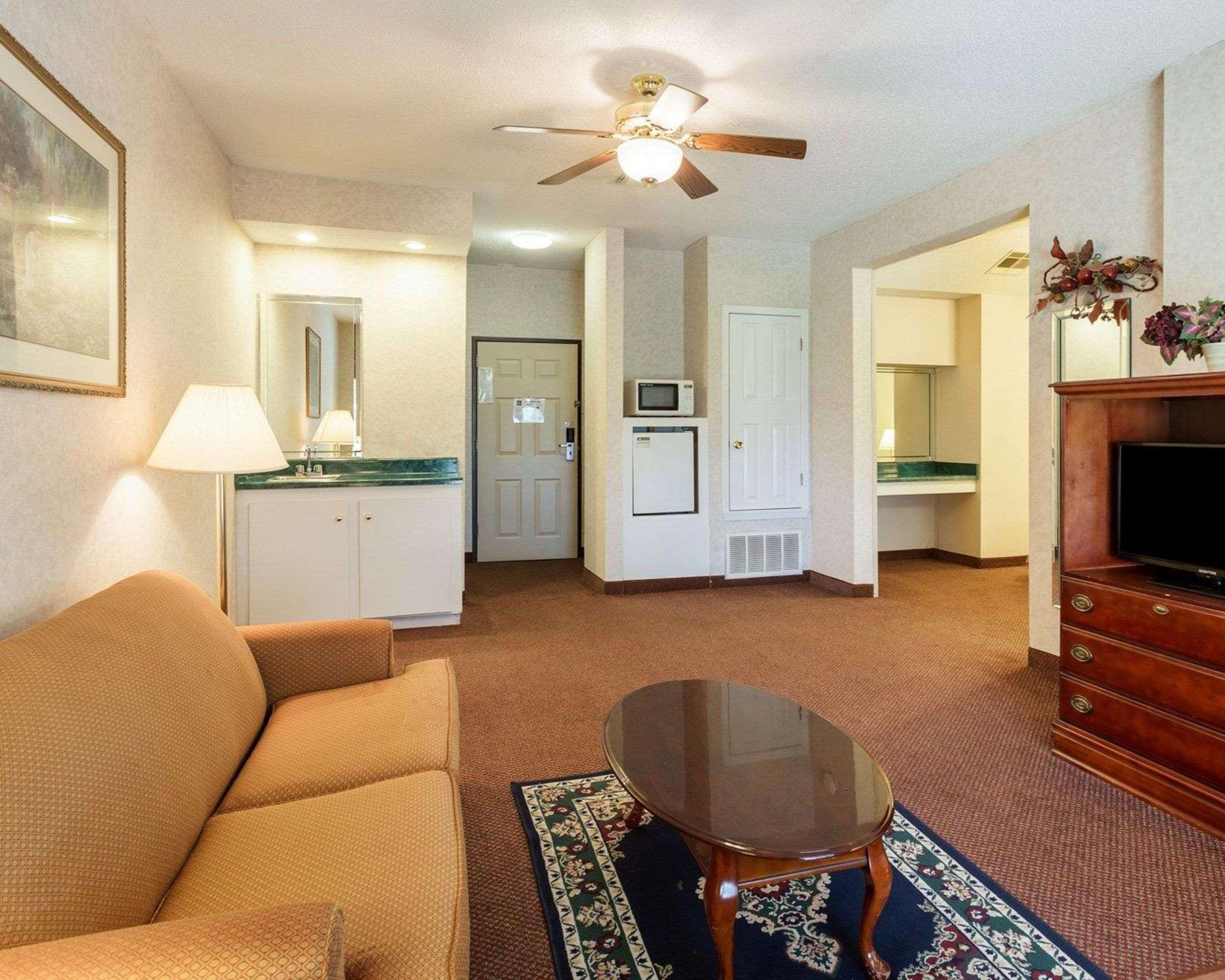 Quality Inn Robinsonville Экстерьер фото
