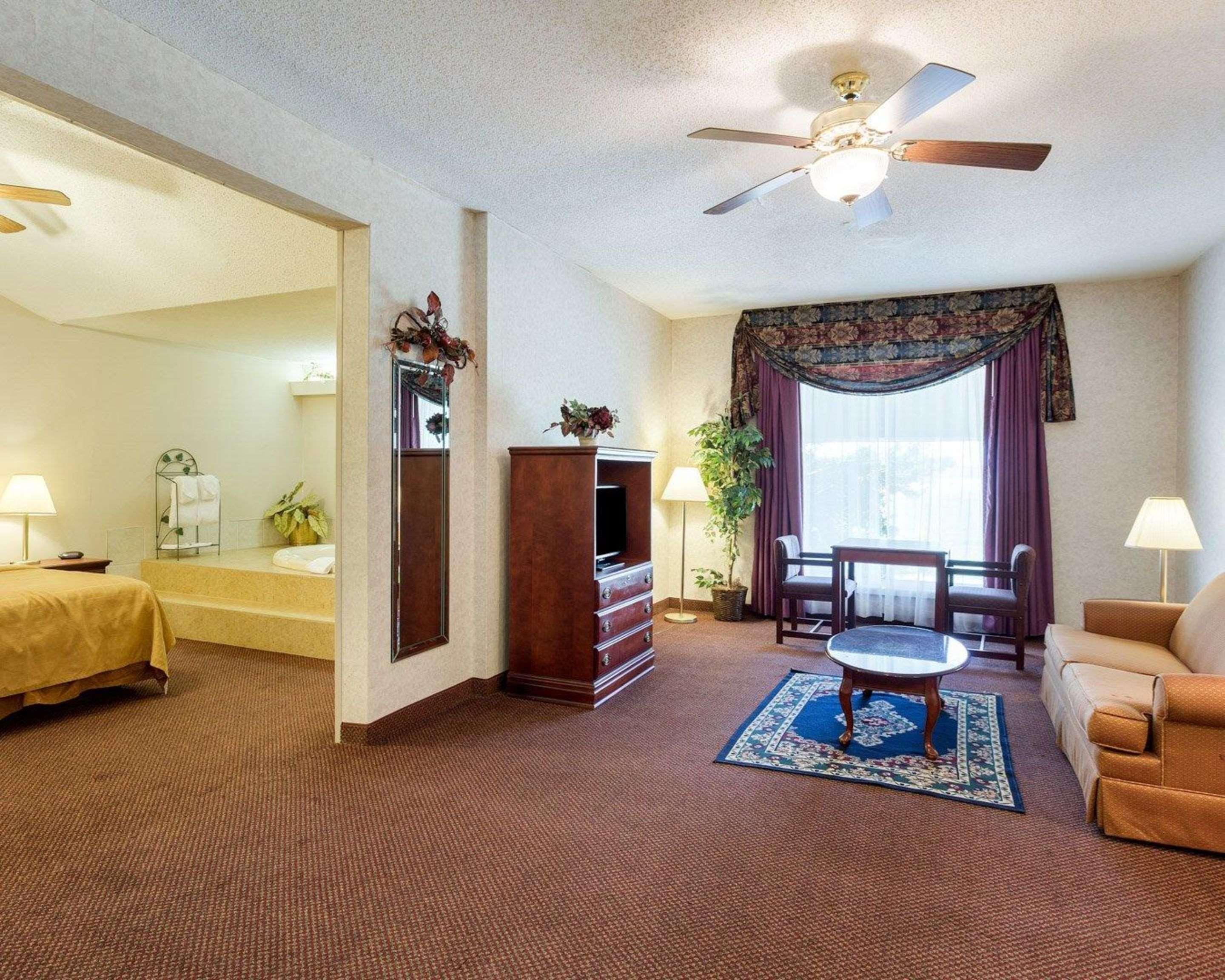 Quality Inn Robinsonville Экстерьер фото
