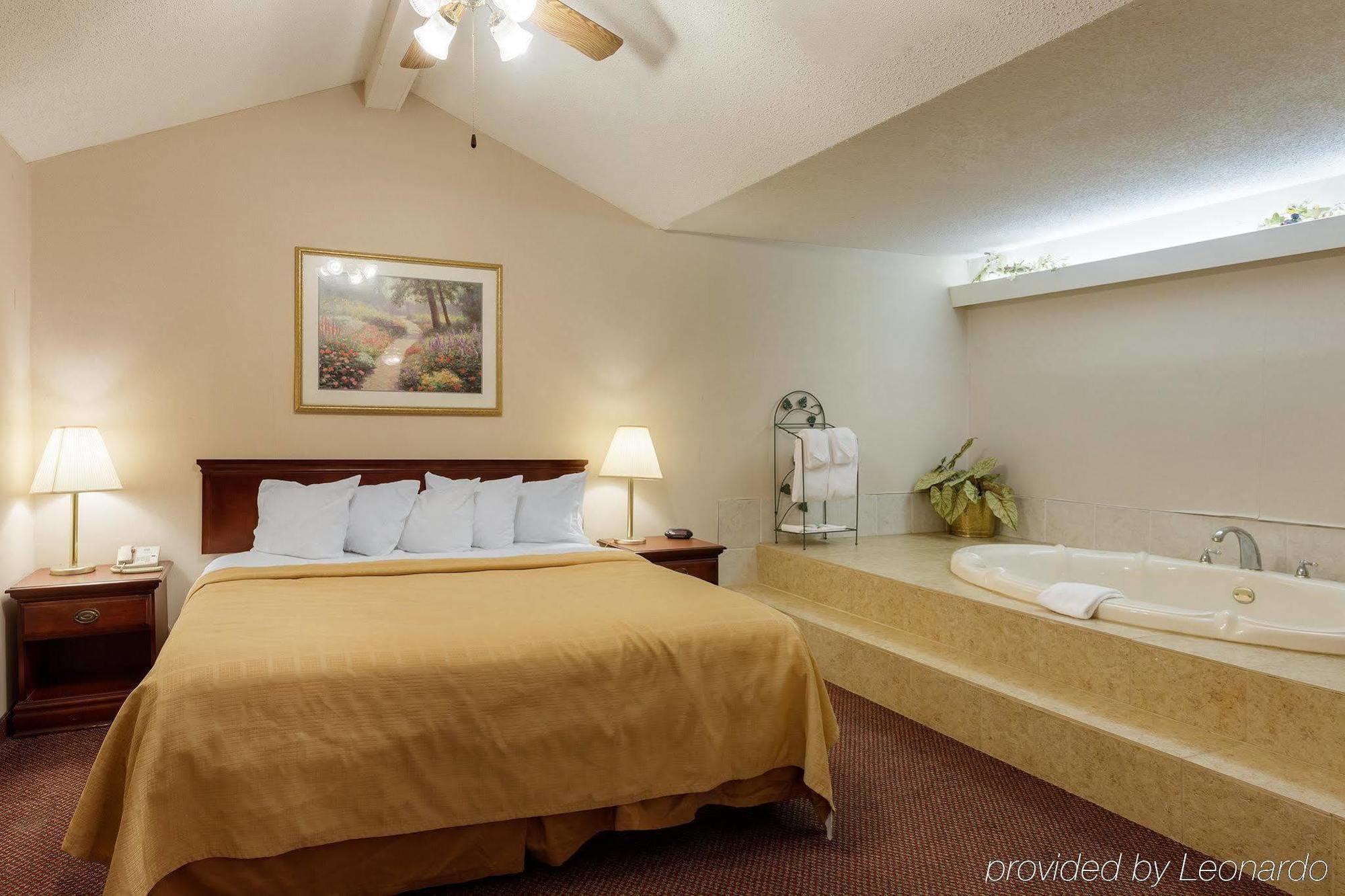 Quality Inn Robinsonville Экстерьер фото